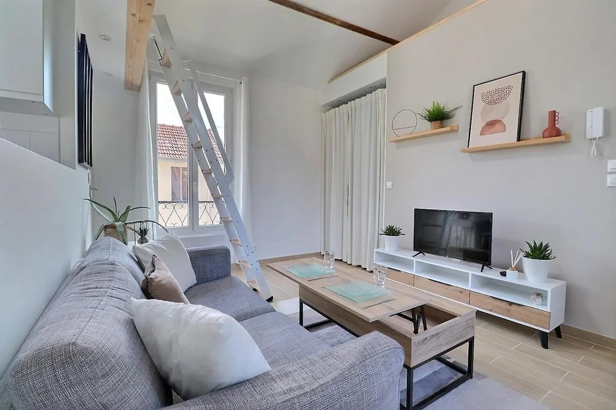 Studio Cosy Close To Paris & Disneyland 0*,  Francie
